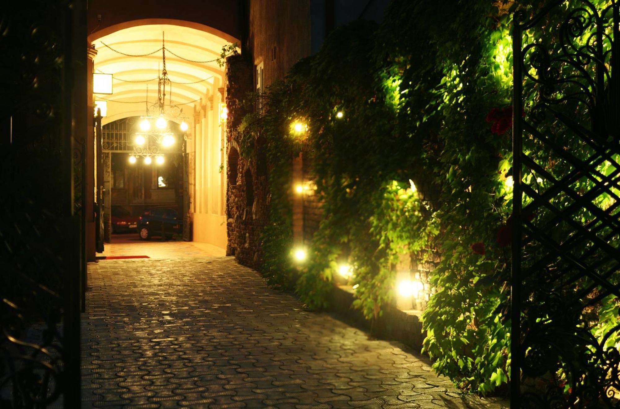 Hotel Poesis Satu Mare Luaran gambar